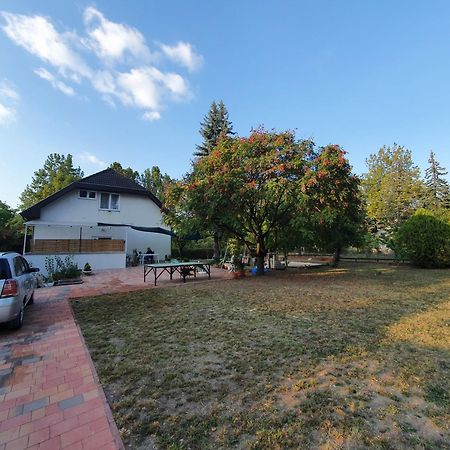Gold Apartman Zamárdi Buitenkant foto