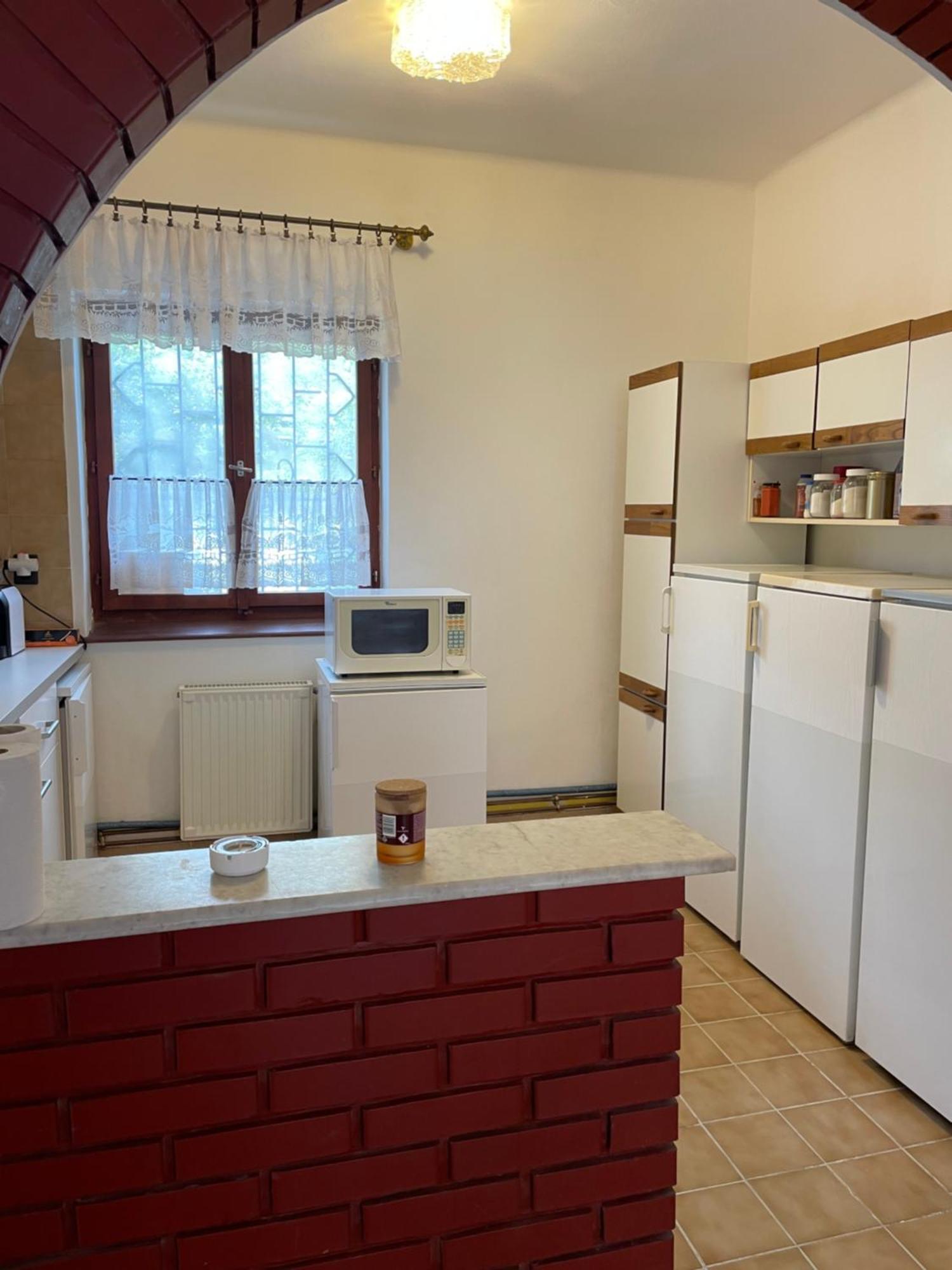 Gold Apartman Zamárdi Buitenkant foto